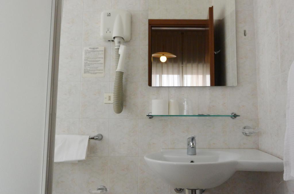 Dipendenza Aurora Apartman Pavia Kültér fotó
